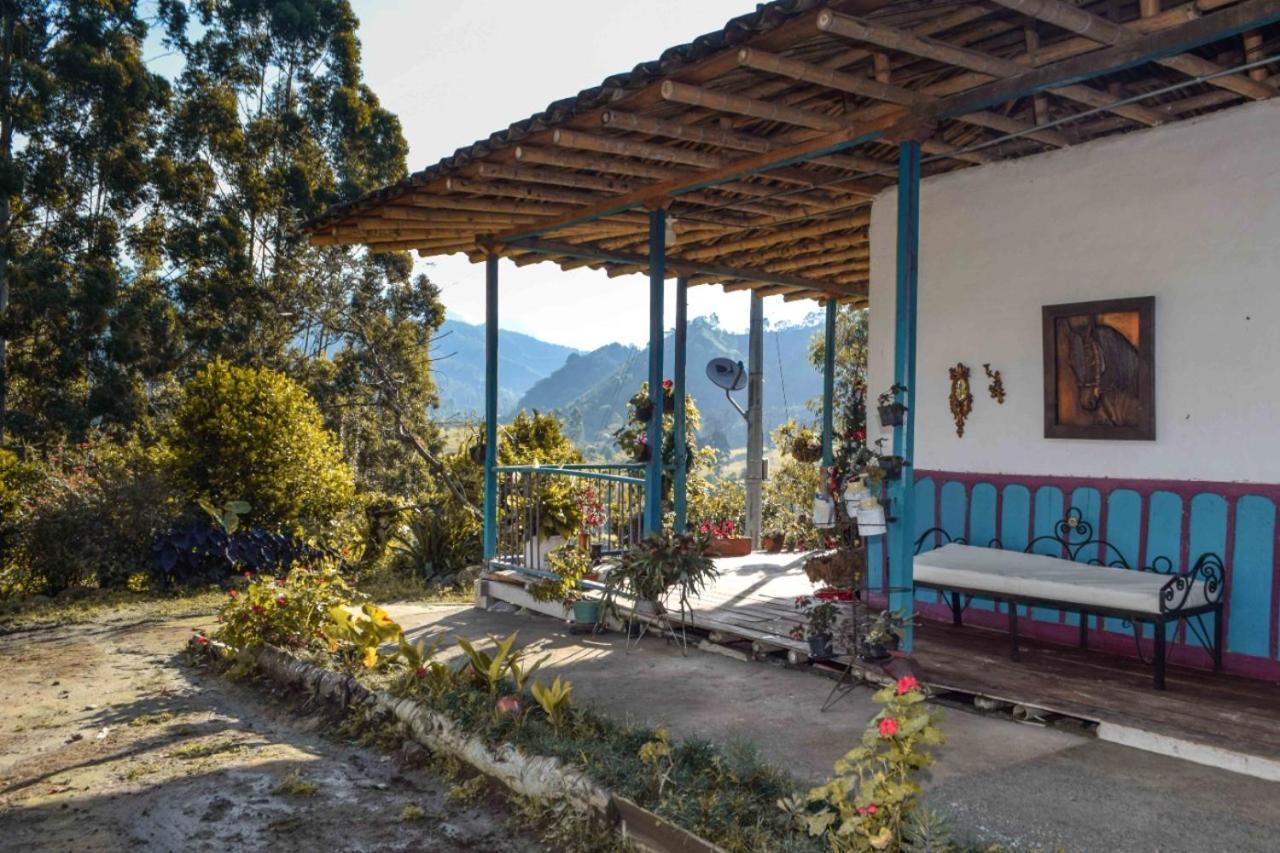 Hostal Rural La Montana Alquiyapura Salento Exterior photo